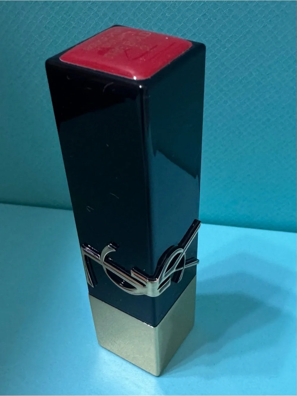 Yves Saint Laurent yves saint